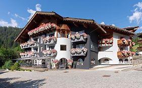 Hotel Madonnina Resort And Wellness