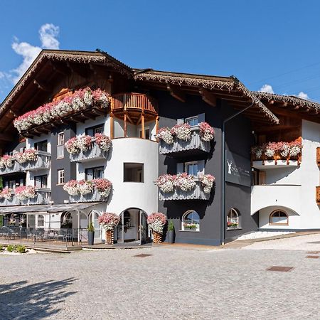 Hotel Madonnina Resort And Wellness Soraga Esterno foto