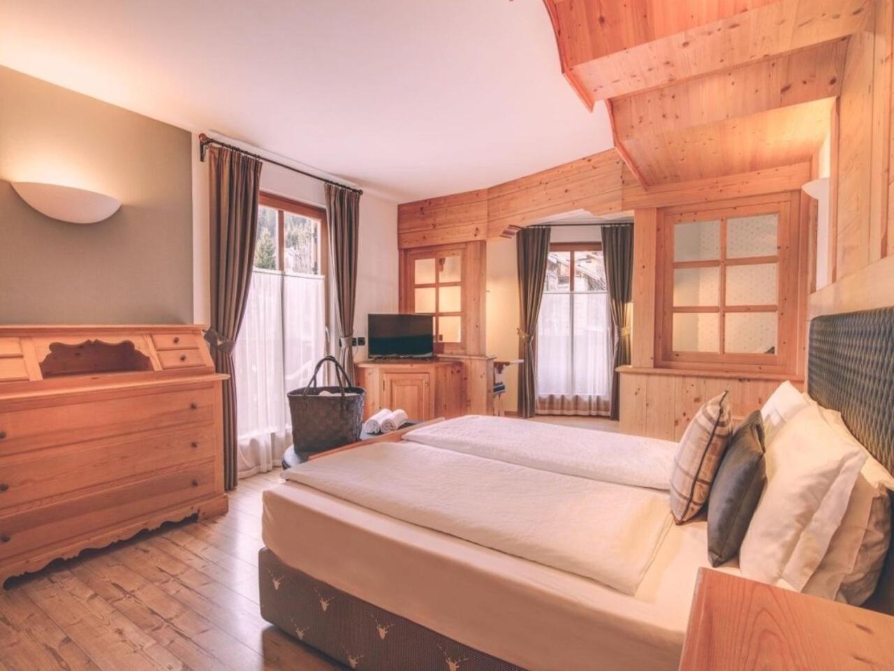 Hotel Madonnina Resort And Wellness Soraga Esterno foto