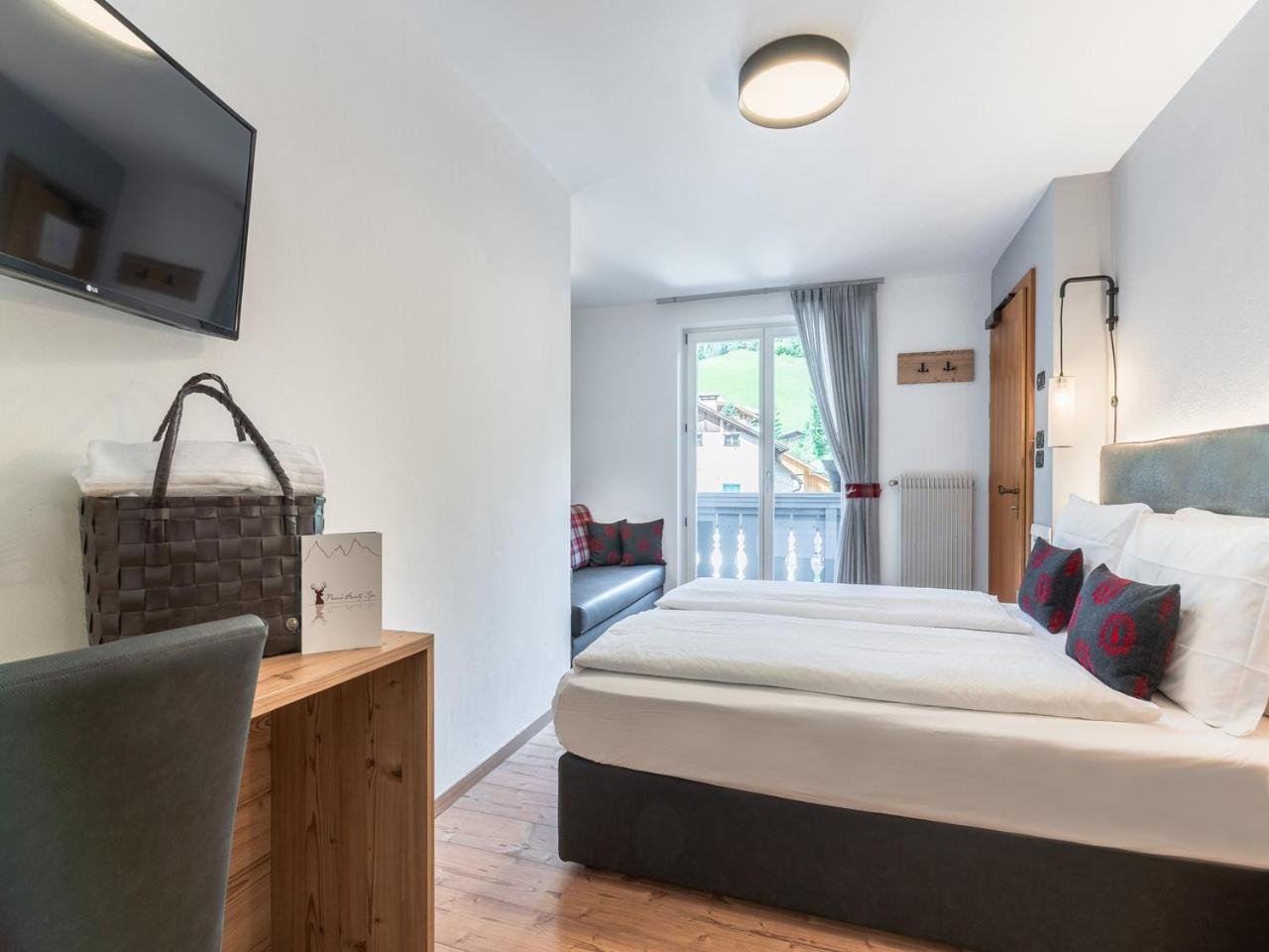 Hotel Madonnina Resort And Wellness Soraga Esterno foto