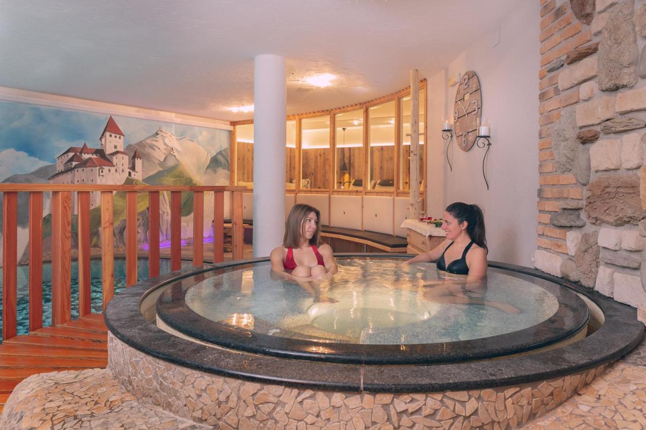 Hotel Madonnina Resort And Wellness Soraga Esterno foto